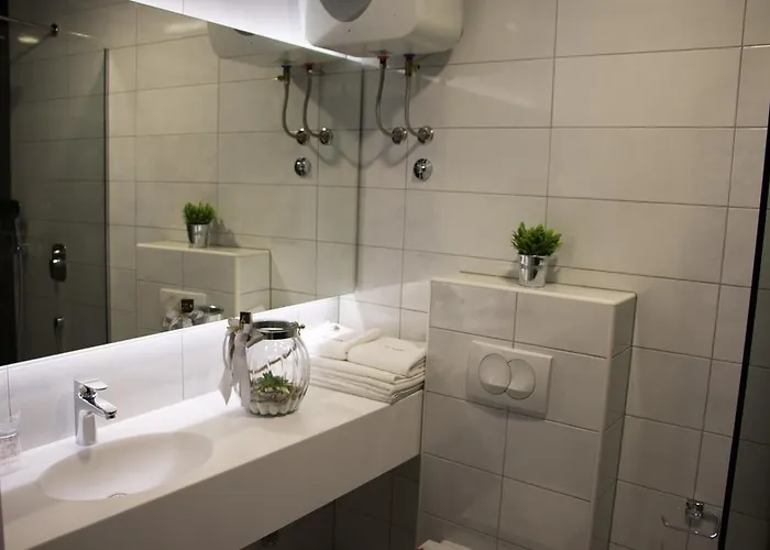 ゲストハウス Downtown 4*