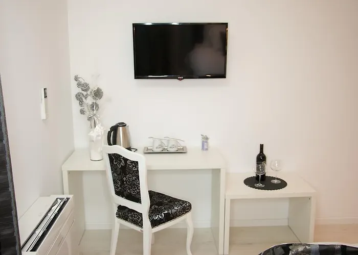 ゲストハウス Downtown 4*